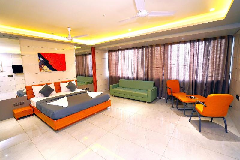 Hotel Sunshine image