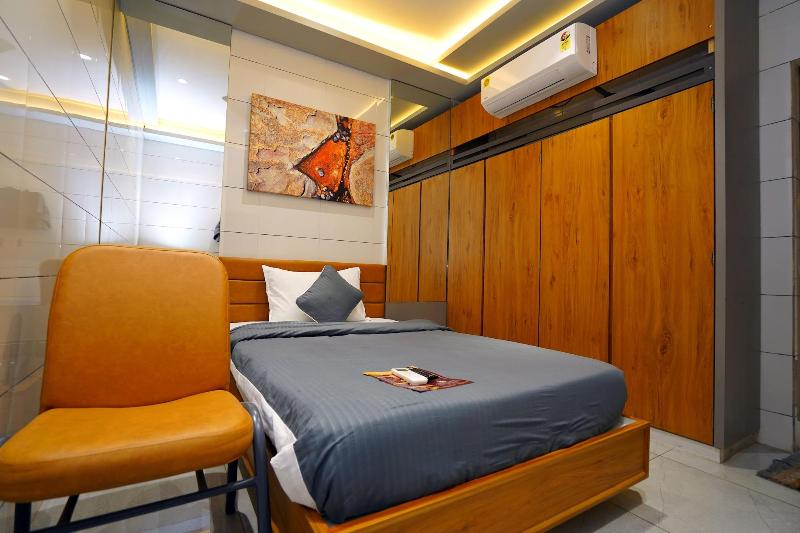 Hotel Sunshine image