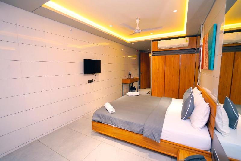Hotel Sunshine image