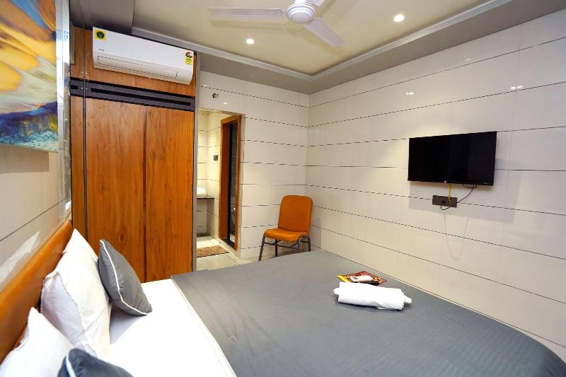 Hotel Sunshine image