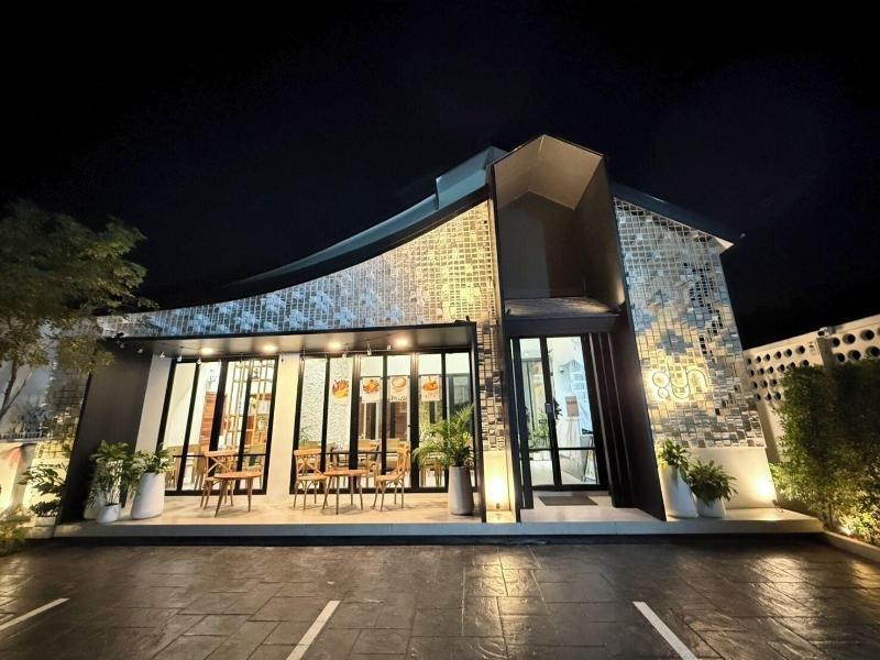 Glyn Chiangmai image