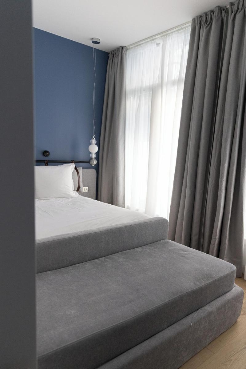 Hotel Victoire image