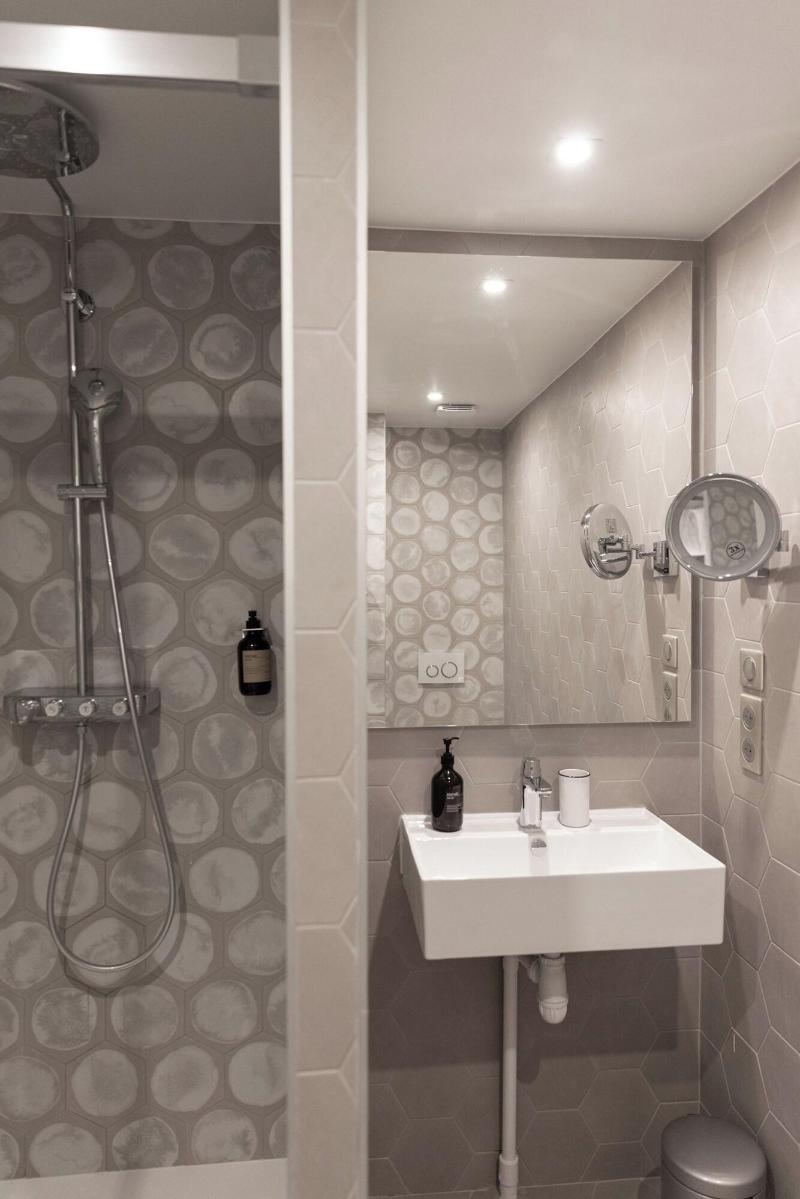 Hotel Victoire image
