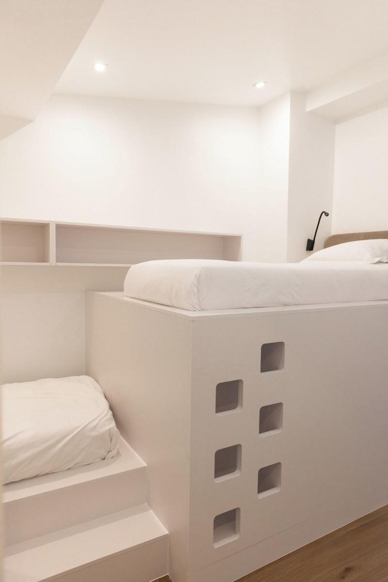 Hotel Victoire image