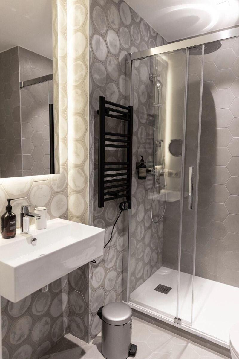 Hotel Victoire image