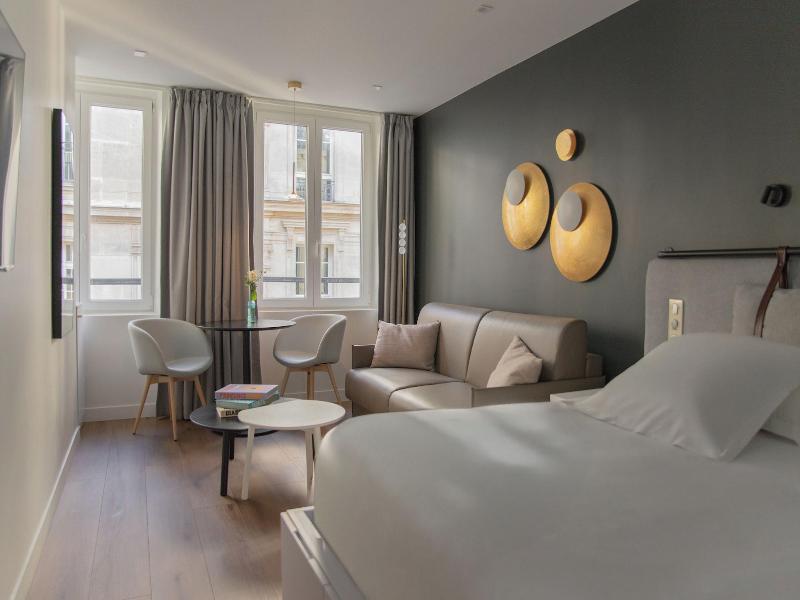Hotel Victoire image