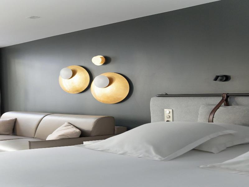 Hotel Victoire image