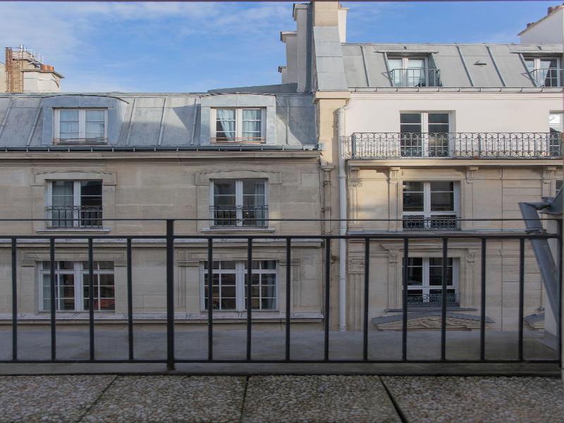 Hotel Victoire image