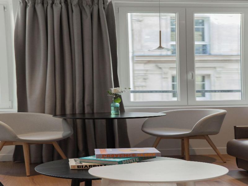 Hotel Victoire image