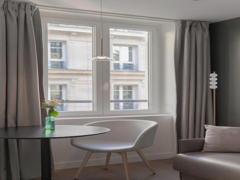 Hotel Victoire image