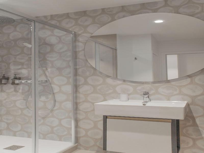 Hotel Victoire image