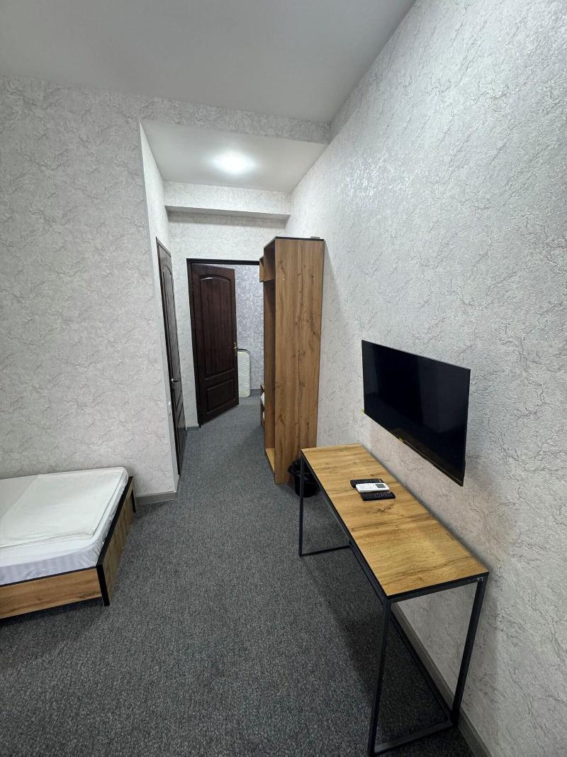 White House Hotel image