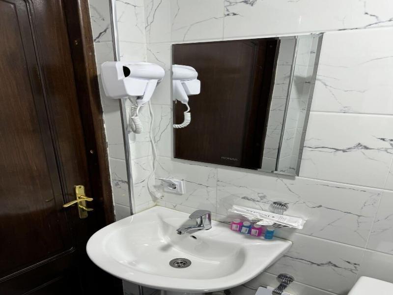 White House Hotel image