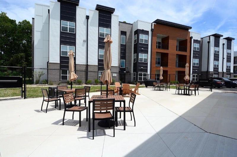 The Landing Apartments By Barsala image