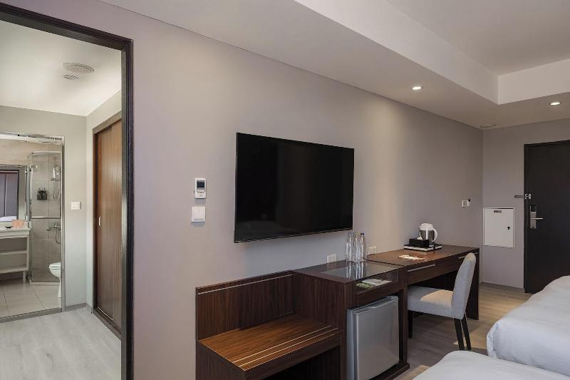River Inn Zili image