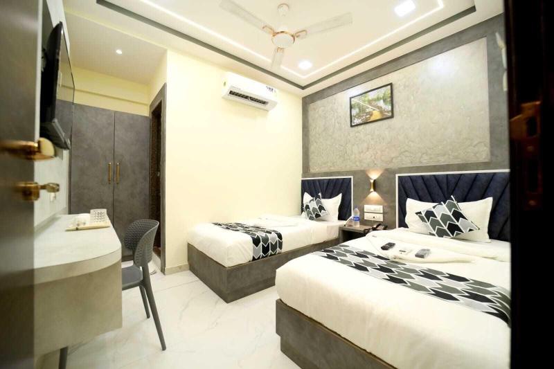 N M Hotel image