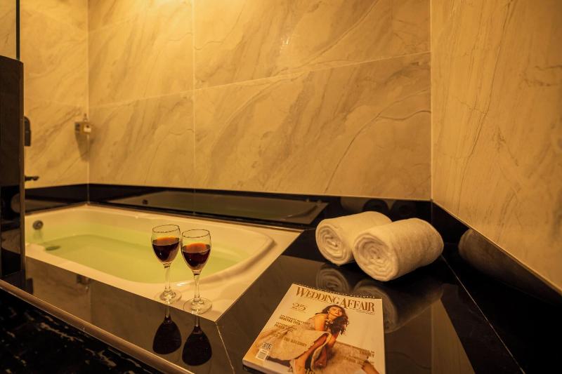 Aashiyana Luxury Cottages image