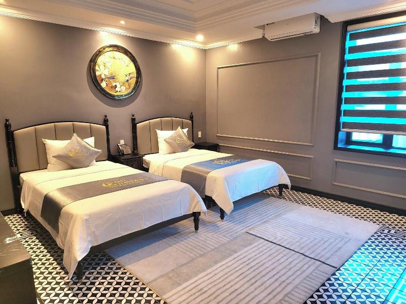 Yo Hotel image