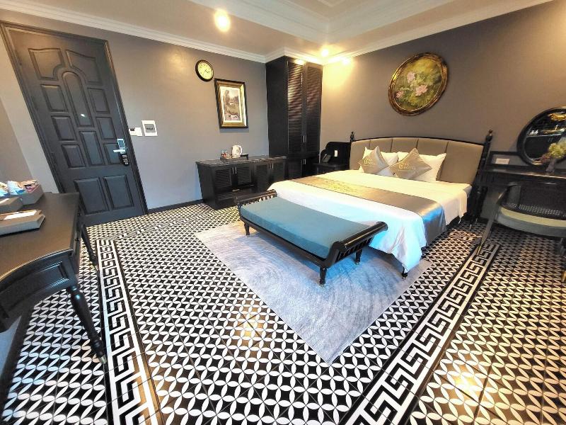 Yo Hotel image