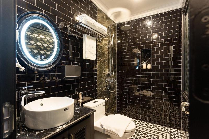 Yo Hotel image