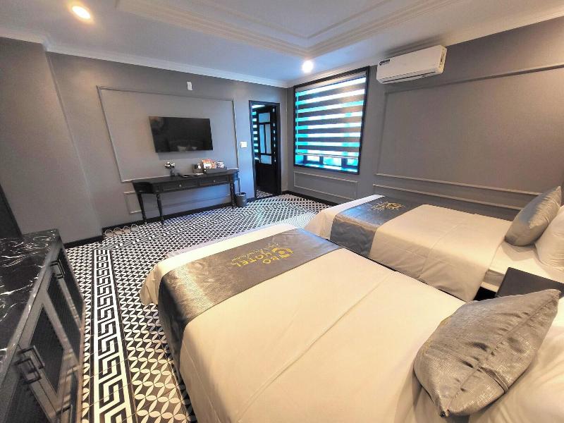 Yo Hotel image