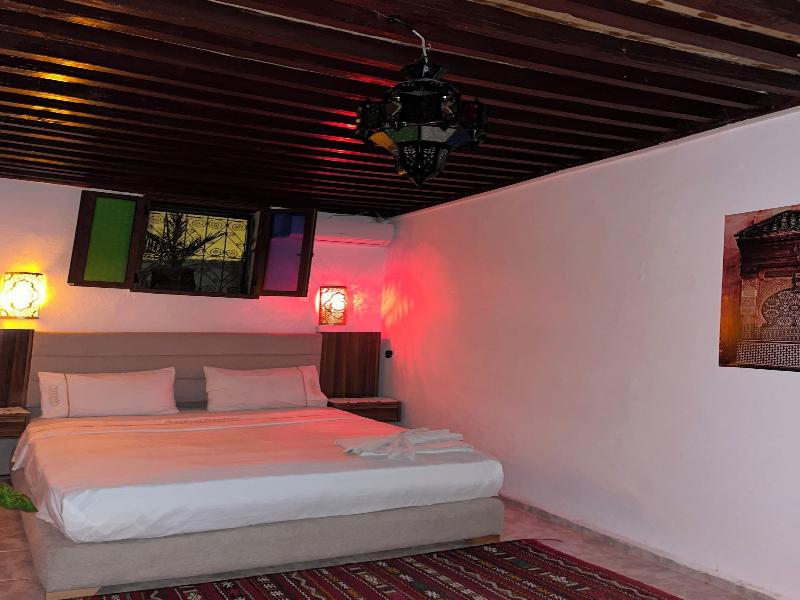 House Andalous image
