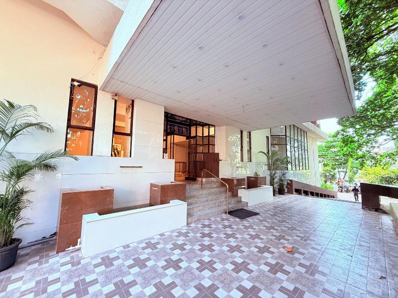 Hotel Garden image