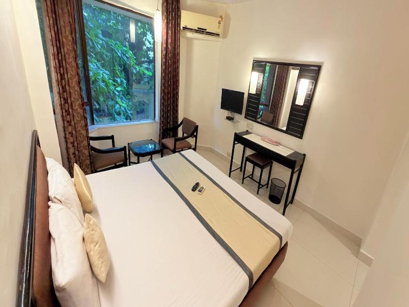Hotel Garden image
