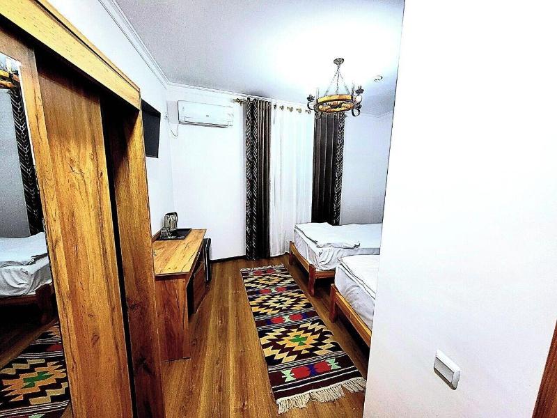 Ulli Oy Boutique Hotel Terrace image