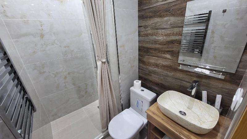 Ulli Oy Boutique Hotel Terrace image