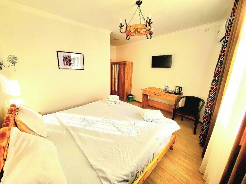 Ulli Oy Boutique Hotel Terrace image