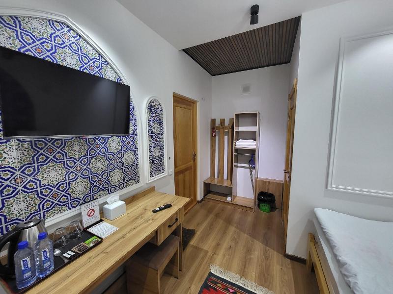 Ulli Oy Boutique Hotel Terrace image