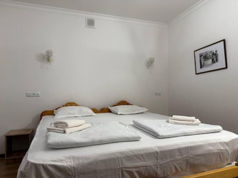 Ulli Oy Boutique Hotel Terrace image