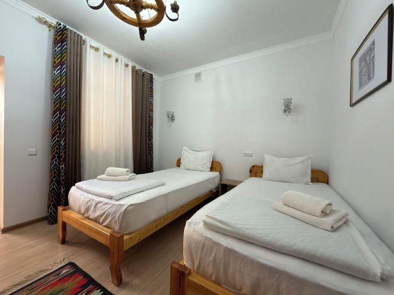 Ulli Oy Boutique Hotel Terrace image