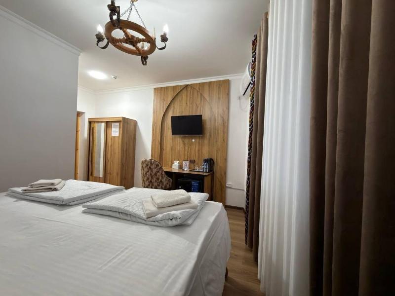 Ulli Oy Boutique Hotel Terrace image