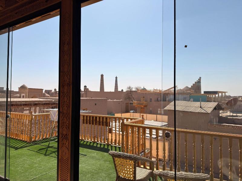 Ulli Oy Boutique Hotel Terrace image