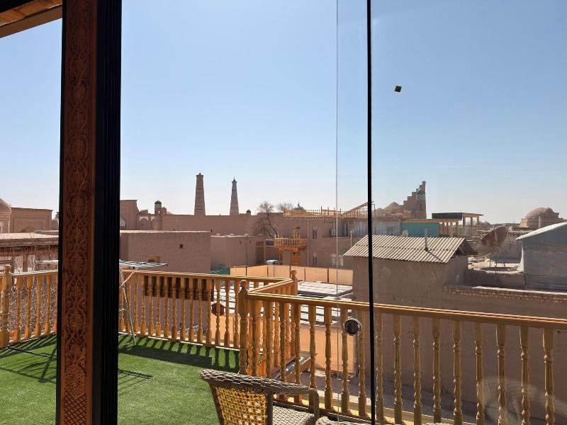 Ulli Oy Boutique Hotel Terrace image