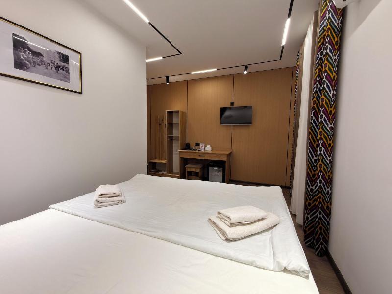 Ulli Oy Boutique Hotel Terrace image