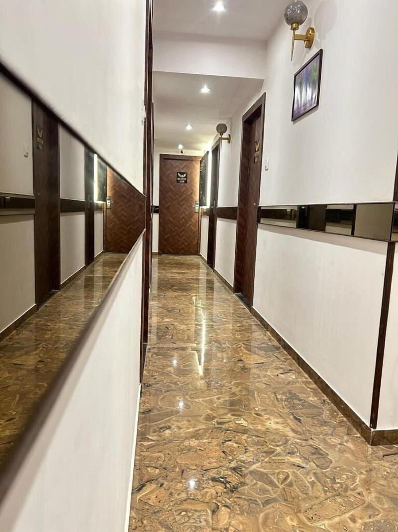 Hotel Mig Suites image