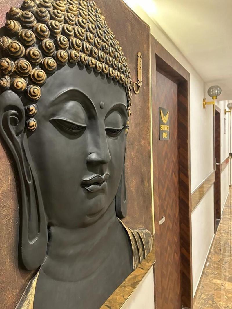 Hotel Mig Suites image