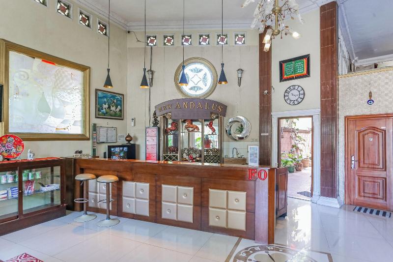 Oyo 94346 Hotel Andalus Cibogo Puncak image