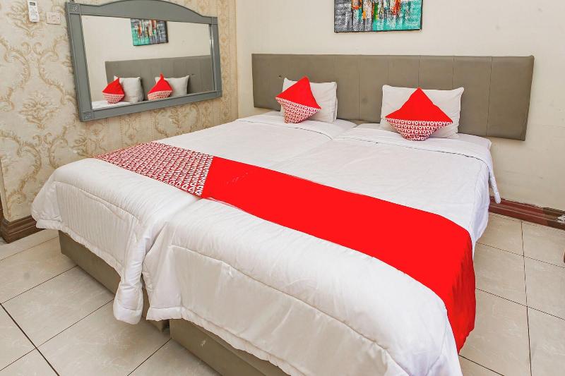 Oyo 94346 Hotel Andalus Cibogo Puncak image