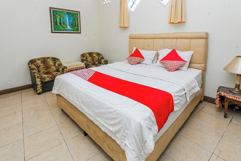 Oyo 94346 Hotel Andalus Cibogo Puncak image