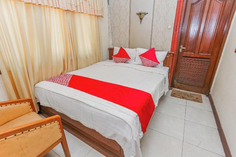 Oyo 94346 Hotel Andalus Cibogo Puncak image