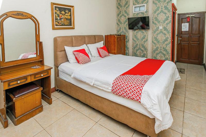 Oyo 94346 Hotel Andalus Cibogo Puncak image