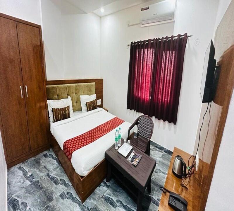 Hotel Sunrise Palace Udaipur image