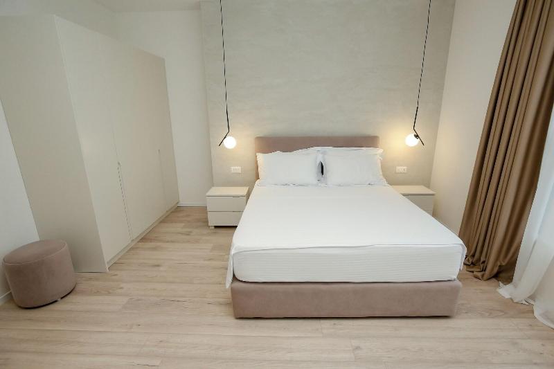Nos Luxury Rooms image