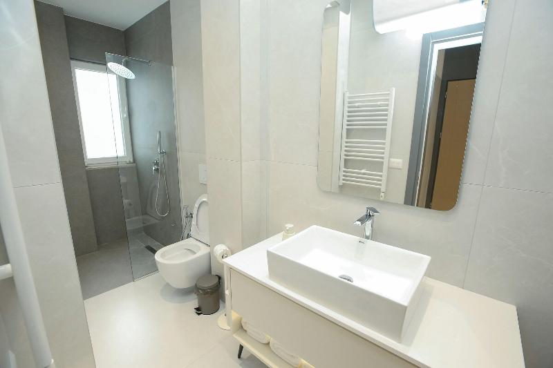 Nos Luxury Rooms image