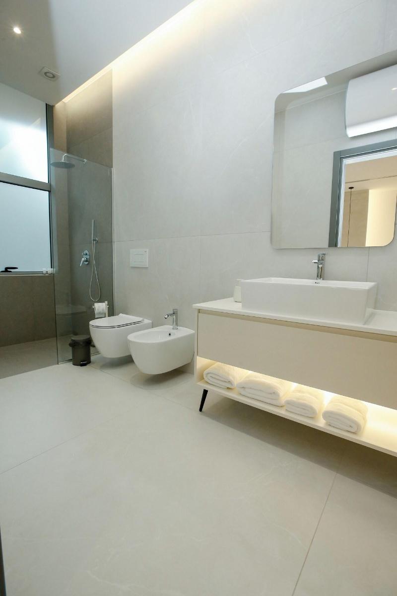 Nos Luxury Rooms image
