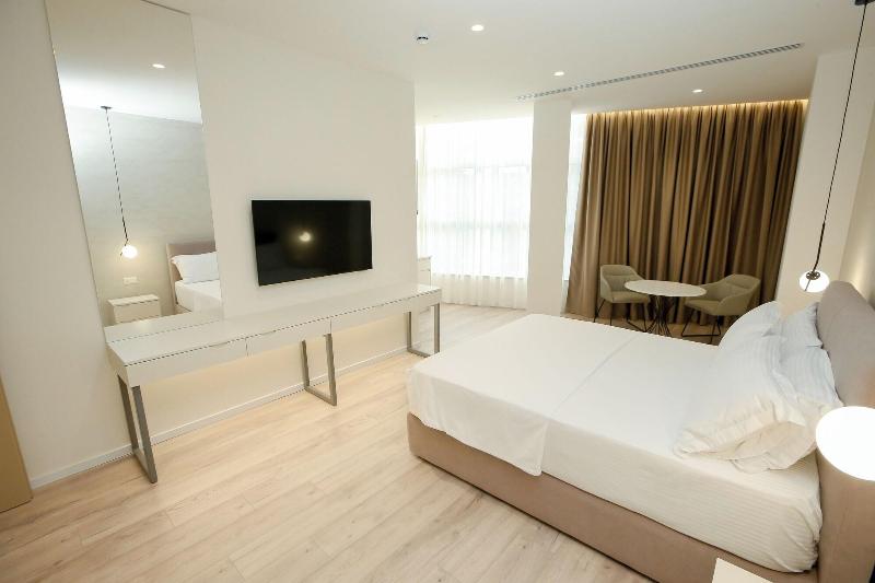 Nos Luxury Rooms image